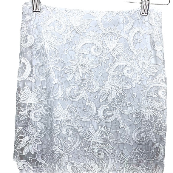 Guess “Collena” White Lace Asymmetric Pencil Skirt - Picture 3 of 8